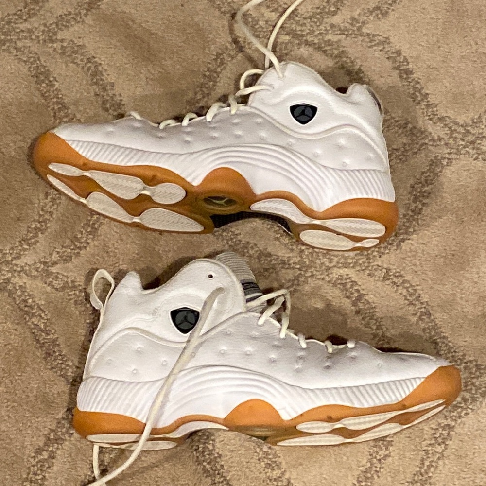 Nike Air Jordan Jumpman Team mens basketball sneakers